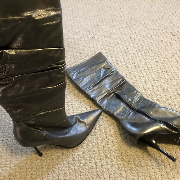 Boots - Picture 5 of 7